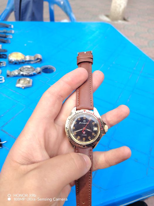 Qo'l soatlari. Rabochchi!