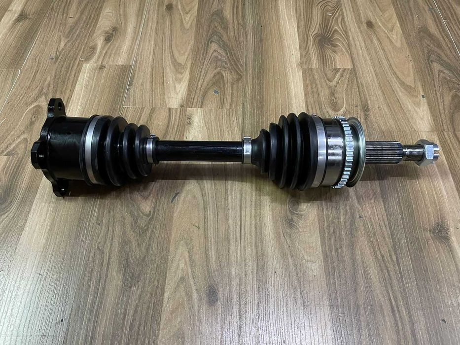 Привод в сборе гранаты на Nissan Mistral, Terrano