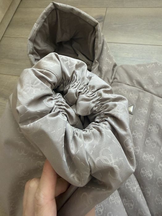GUESS зимно яке