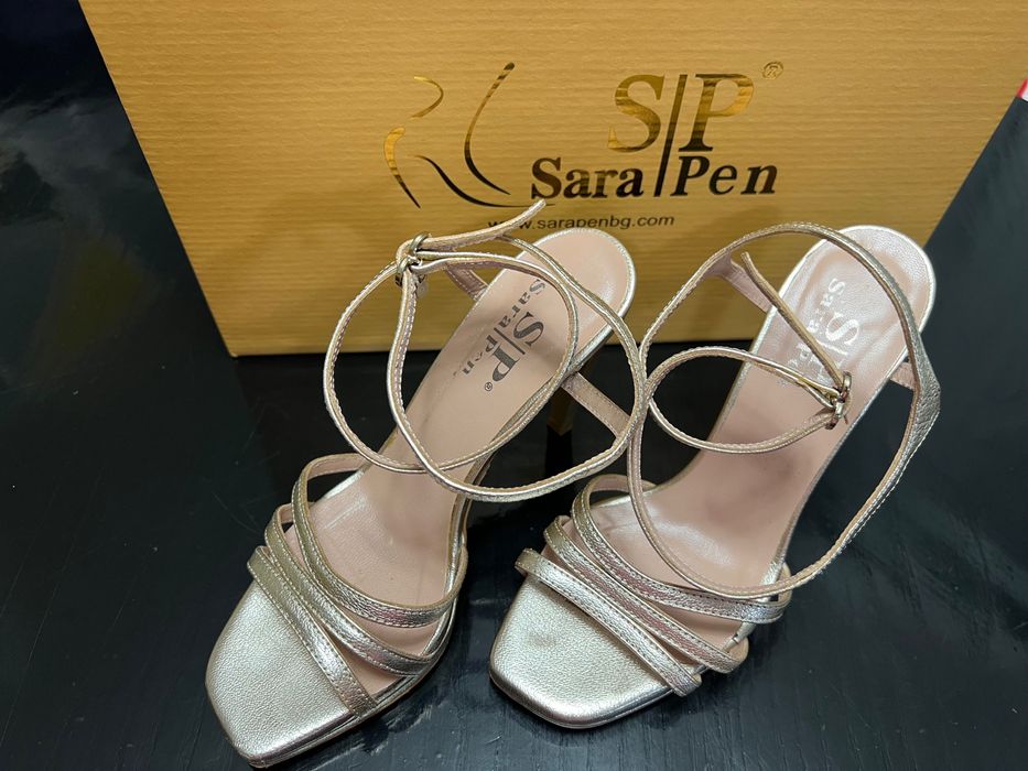 Сандали на висок ток