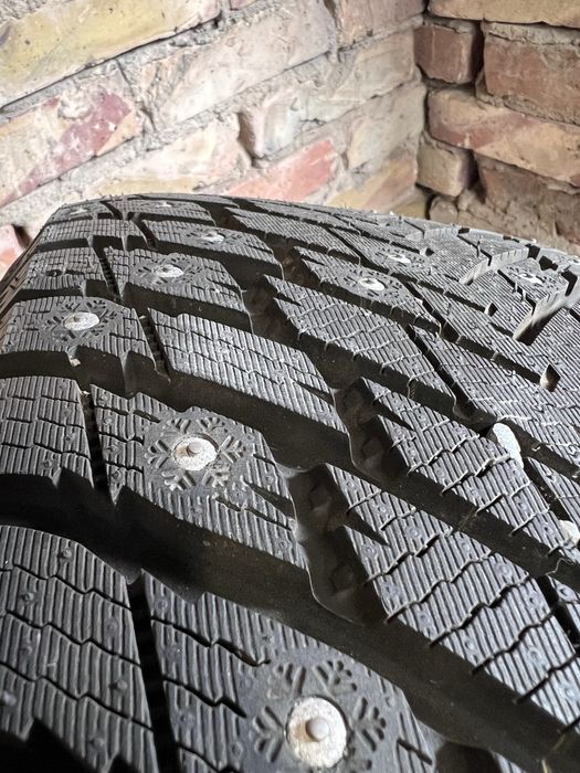 Зимние шины Grenlander IceDefensor Stud II 255/45 R20 101T с шипами