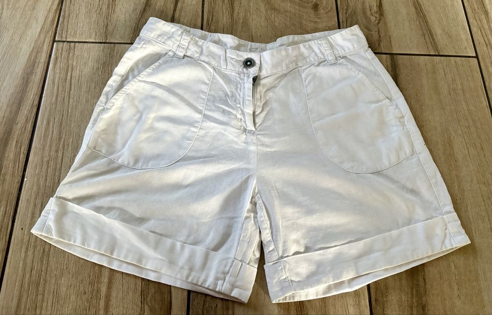 Esmara pantaloni scurti dama alb nou fara eticheta ,38(M)