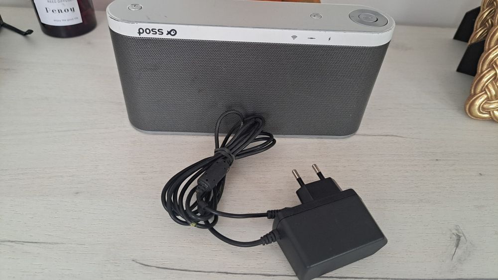 Vînd boxe portabile cu Bluetooth