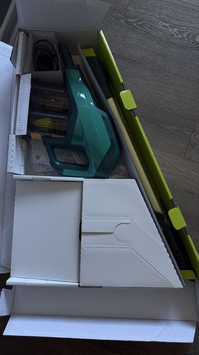 Вертикална прахосмукачка Philips