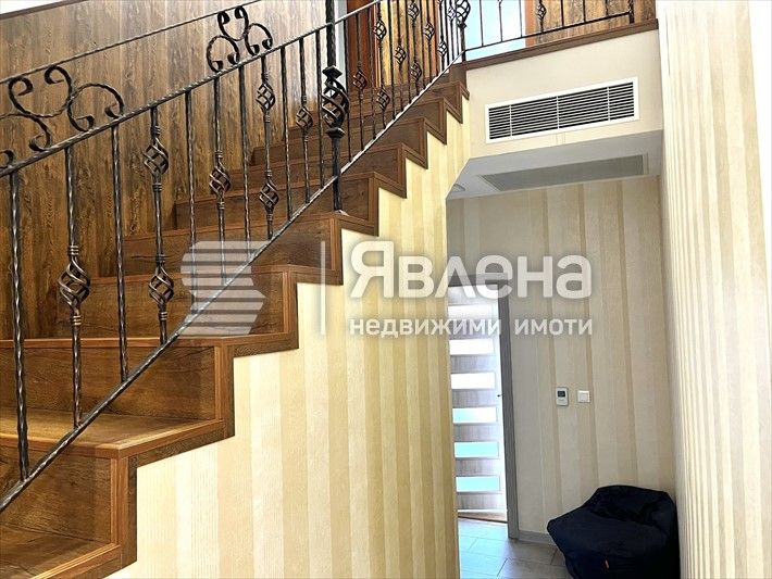 Продава се Къща в Варна, Чайка - 344 кв.м за 1250 €/кв.м - Снимка #8