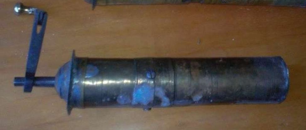 Rasnita manuala din alama