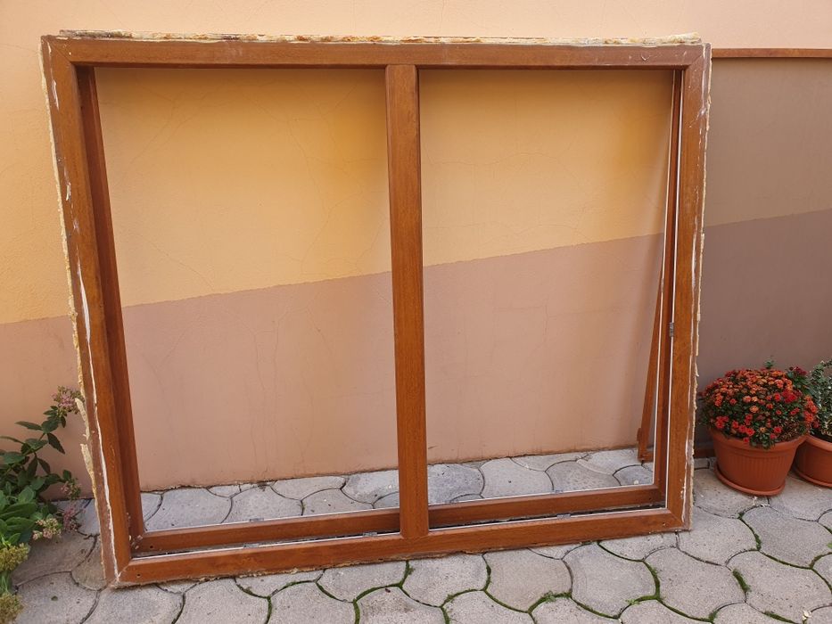Vindem doua rame cu 4 geamuri termopan
