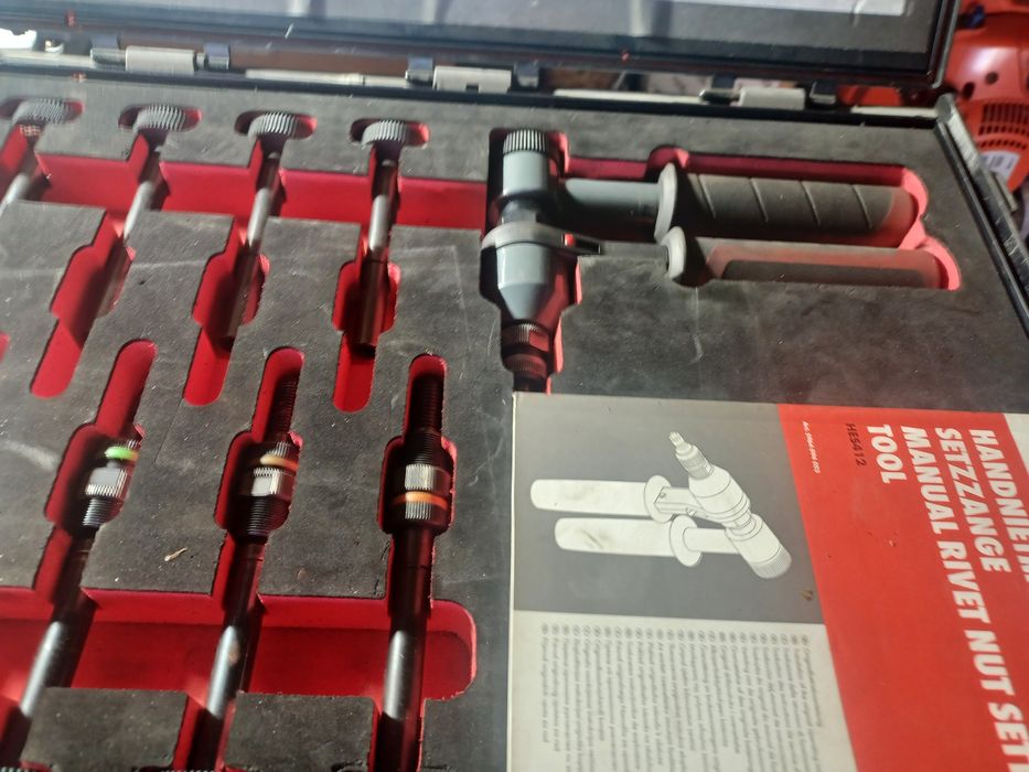 Тресчотна нитачка за нит-гайки от М4доМ12 ZEBRA