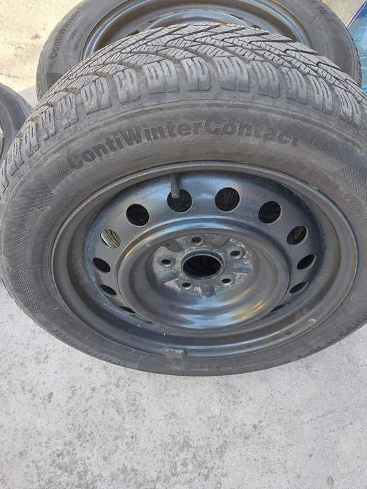 Автомобилни гуми с джанти