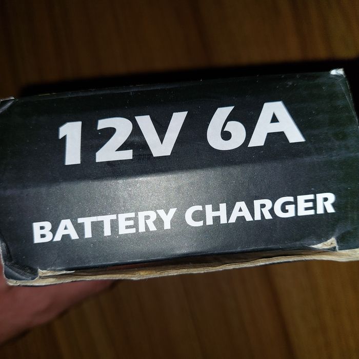 Redresor acumulatori 12V