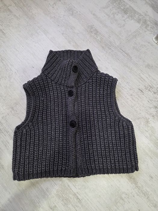 Кожени къси панталони и елек едра плетка Хс-С