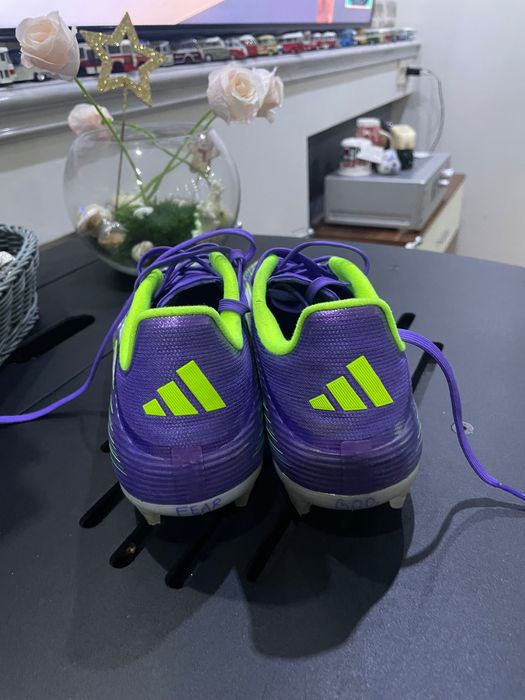 Продават се Бутонки Adidas