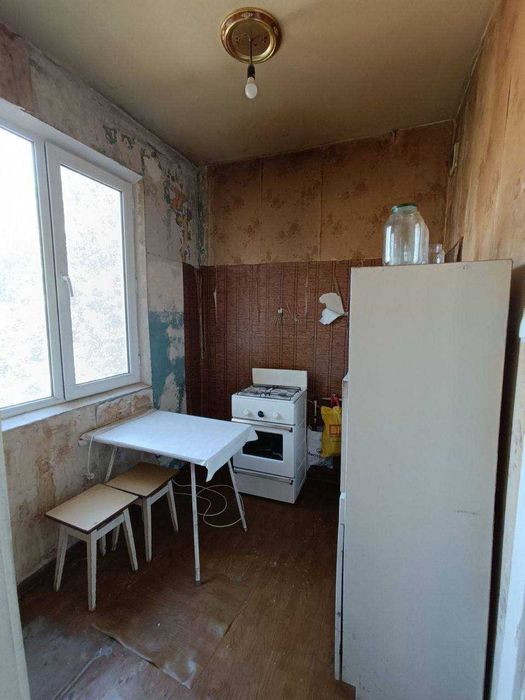 Продаётся 2/3/4 Феруза Без ремонта 48м2 Ориентир Таксопарк Олма маркет