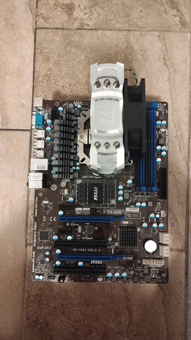 CPU AMD FX-8320 + Motherboard MSI 970A-G46 + răcire Thermaltake Contac Silent12