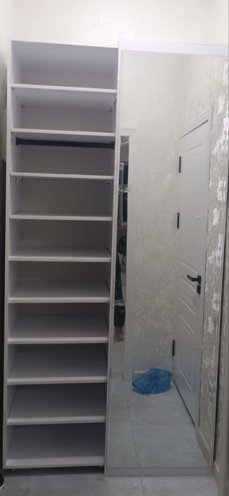 Напольное зеркало. Шкаф купе. Мебель в прихожую