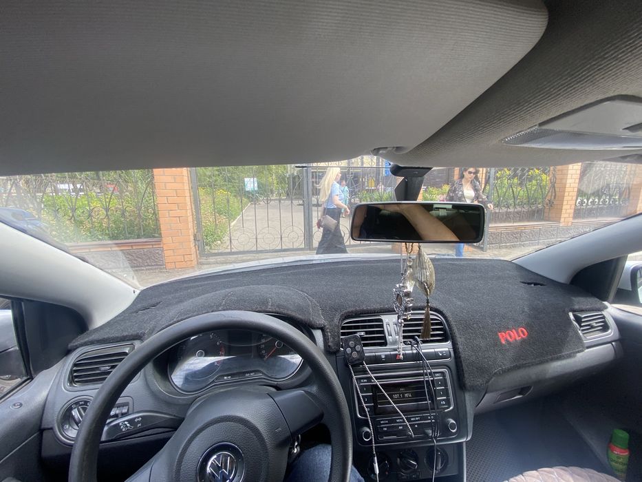 Продам накитку на панель Фолксваген поло