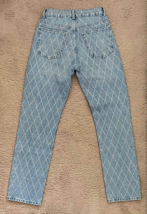 Rochie, pantaloni si pantofi dama (detalii in text)