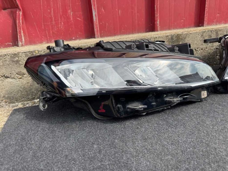 Far stanga dreapta Peugeot 308 T10 2021- 98491162 / 98491165