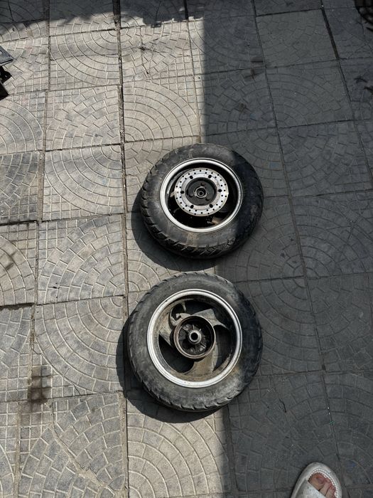 Продам дешево зампчасти на м8