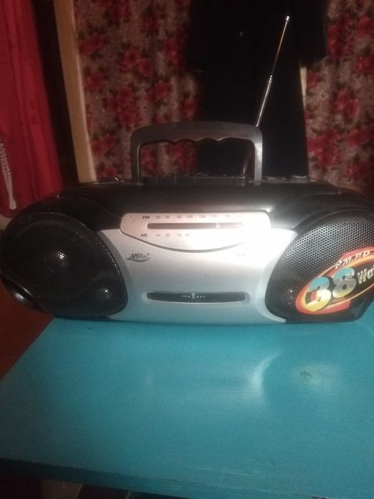 Продается муз.центр ,круглый и касетный магнитофон