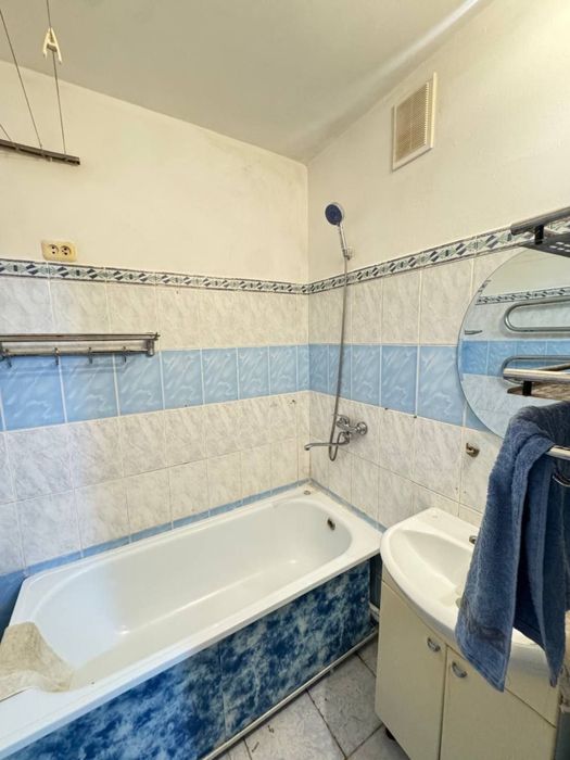 Продам 2 комнатную квартиру