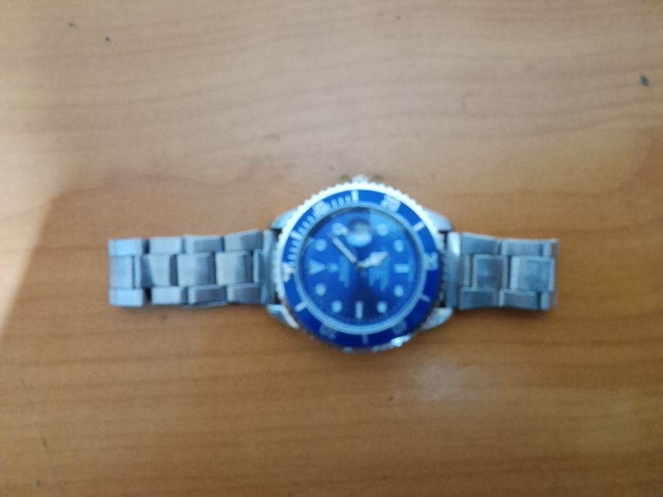 Roleks sotiladi xolati zor