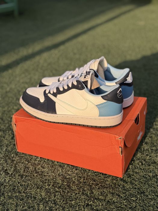 Travis Scott x Fragment x Air Jordan 1 Low