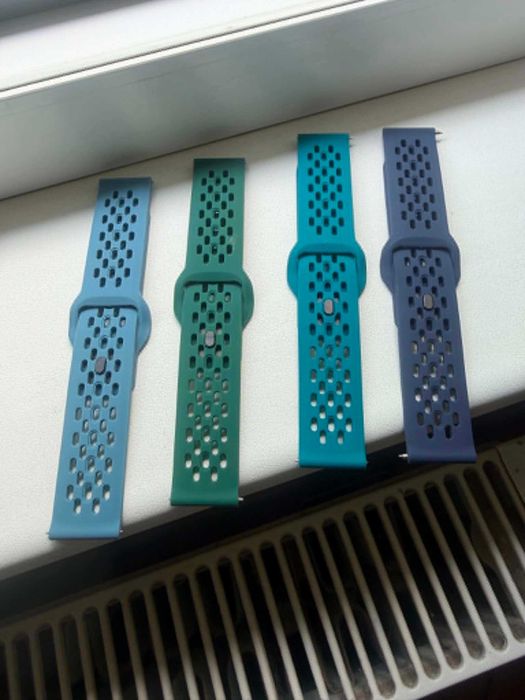 Curea silicon cu inchidere pe interior 22 mm - 2 curele la oferta  !