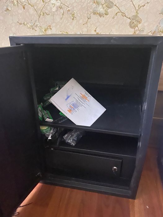 Продам сейф в хорошем состоянии