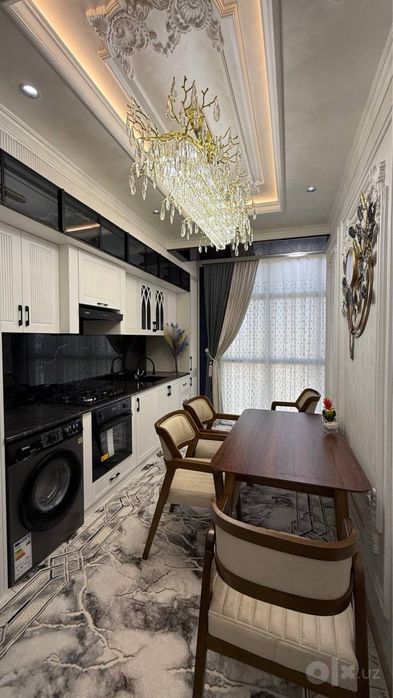 Продается 3 ком. Квартира площадью 90 кв.м. По ул. Рудаки ор. Саодат