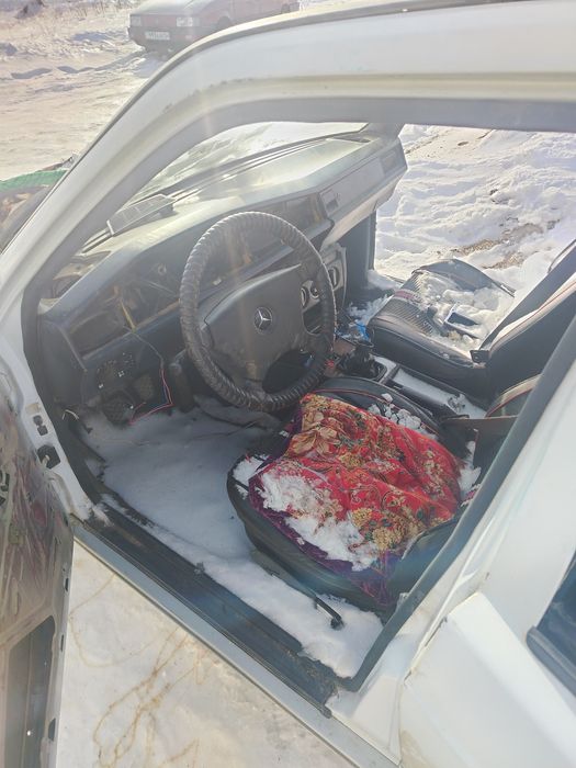 Мерседес 190 разбор