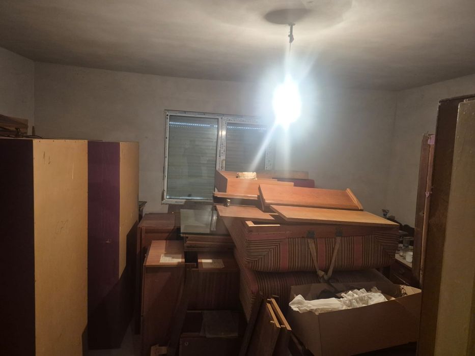Vând casă în localitatea Belotinț, județul Arad