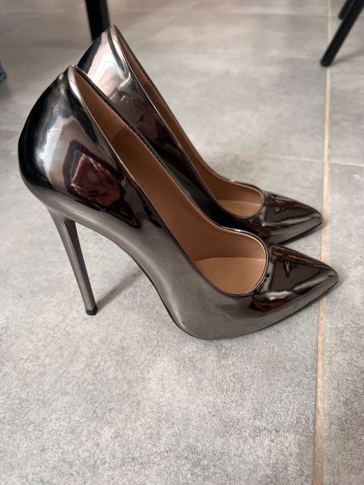 Сребристи токчета