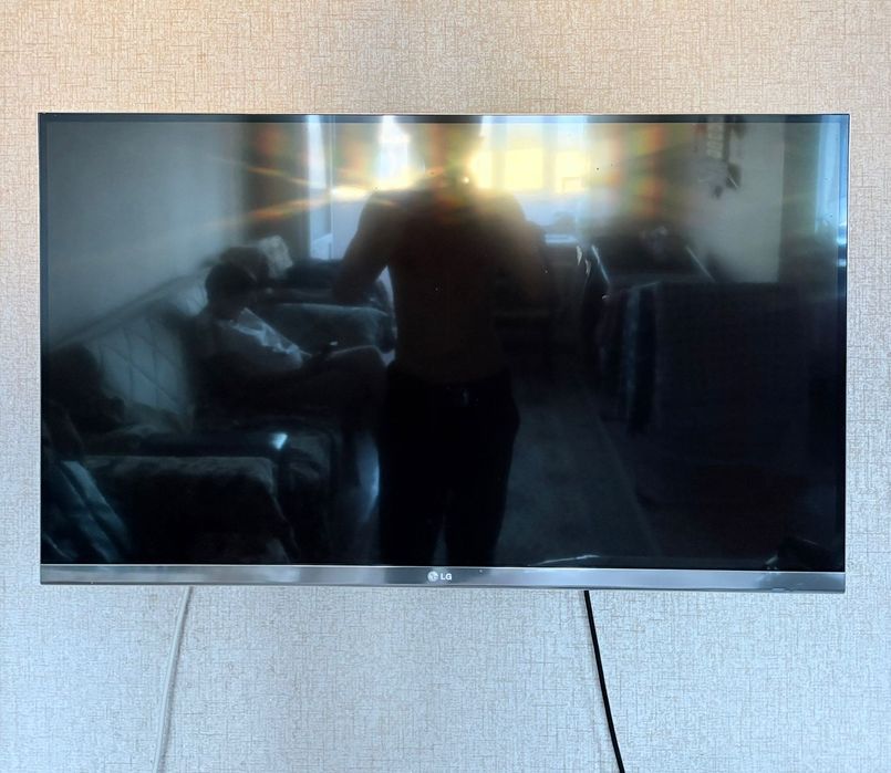 Телевизор бренда LG