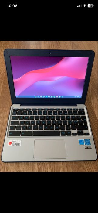 Laptop Asus ChromeOS display 12,6 led,4gb ram,ssd disk perfect funcțional baterie buna vine cu incarcator.Trimit prin curier.