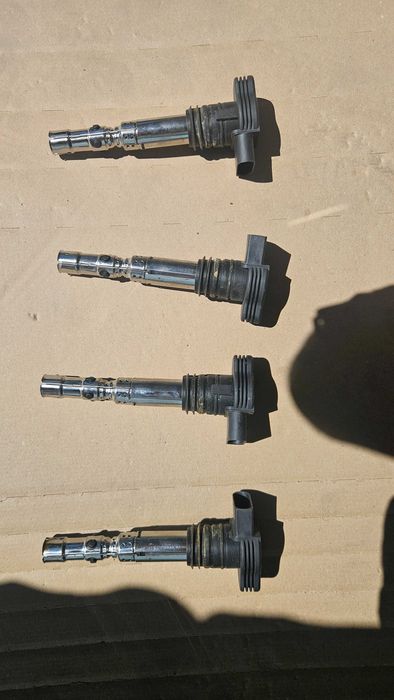 Инжектори и рейка, бобини, кулер vw polo 9n 1.8t 06a906031ba
