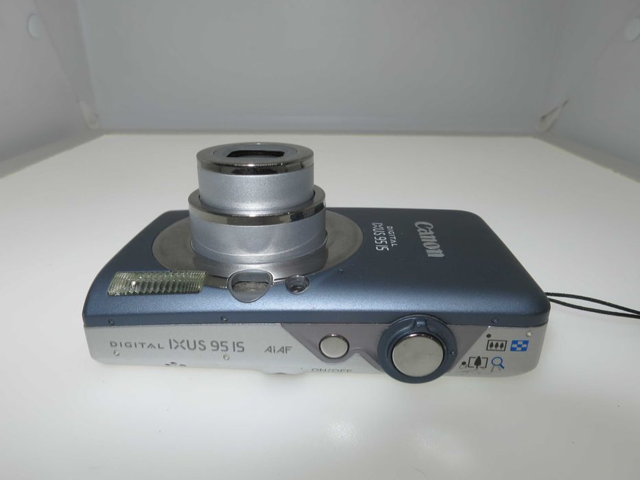 Canon IXUS 95 IS ултра компактна цифрова камера ретро фотоапарат