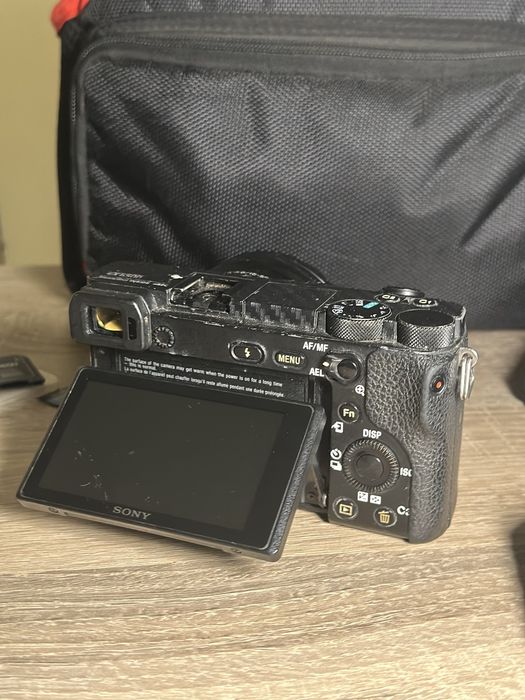 Sony a6500/ 2 обектива, аксесоари