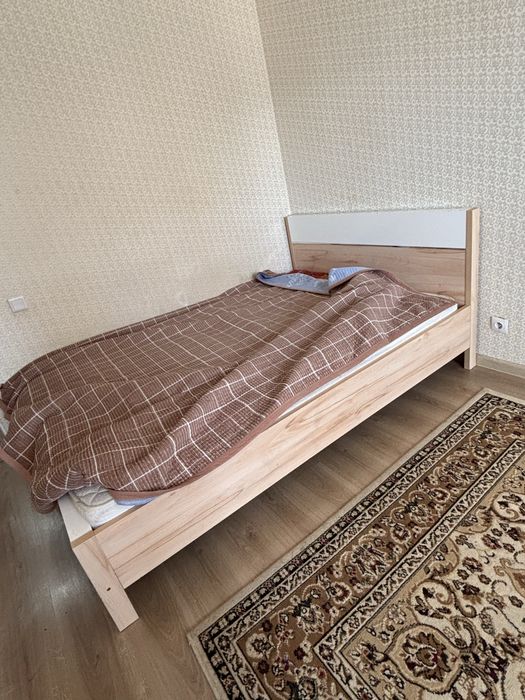 Двухспальная кровать