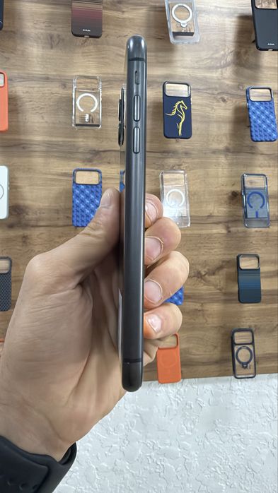 iPhone 11