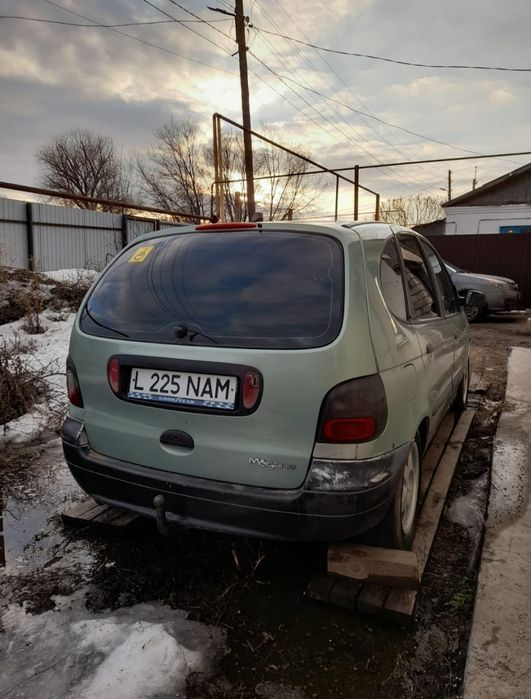 Продам автомобиль Рено