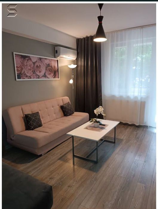 Închiriez . Apartament Central - 3 Camere | Parcul Traian