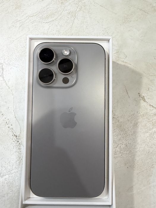 Продам Iphone 15 pro