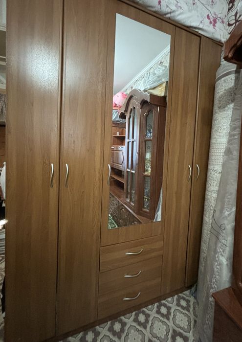 Продам шифонер в отличном состоянии