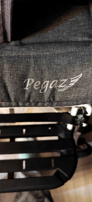 Cărucior pentru copii cu paralizie cerebrală