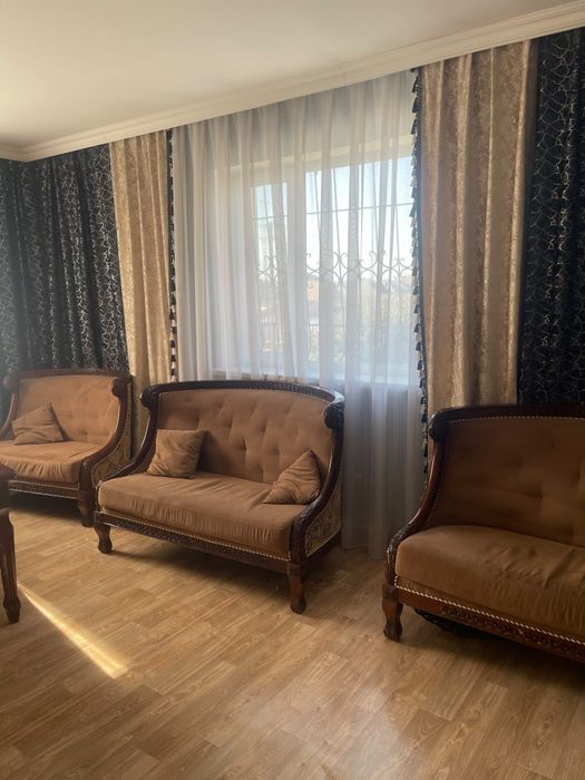 Продам диваны 3 2 1