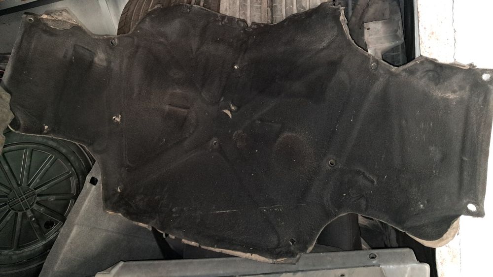 MERS..210е. Накладка пер банпер.