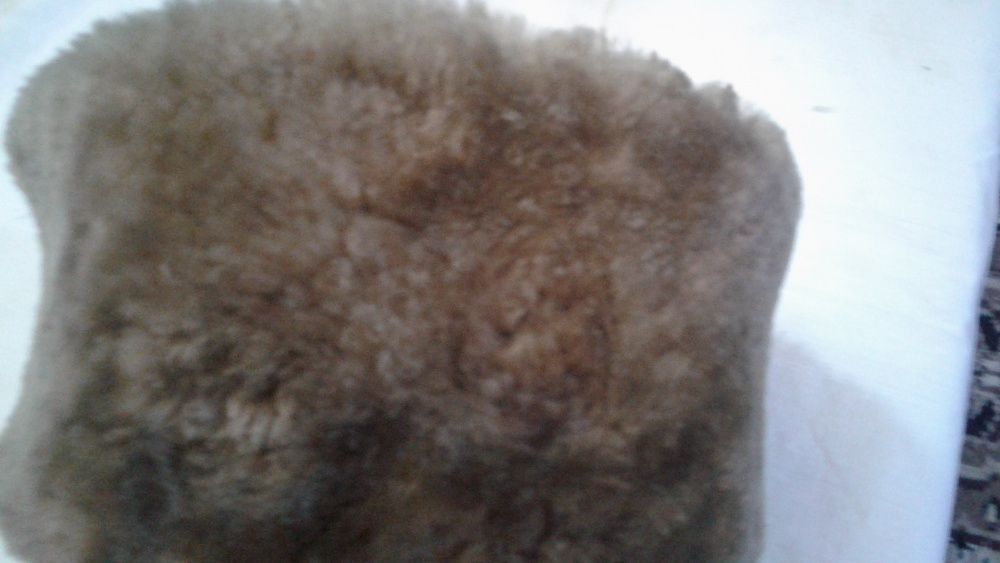 Военный головной убор  -- Кубанка.