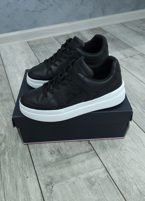 Дамски обувки TOMMY HILFIGER.Естествена кожа