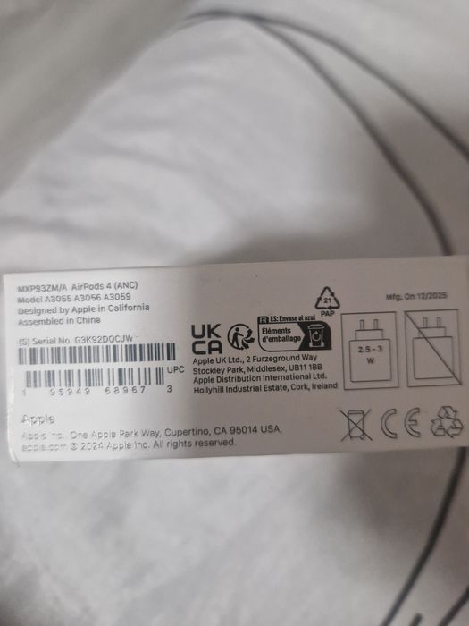 Casti iphone airpods 4 mxp93zm noi!!!